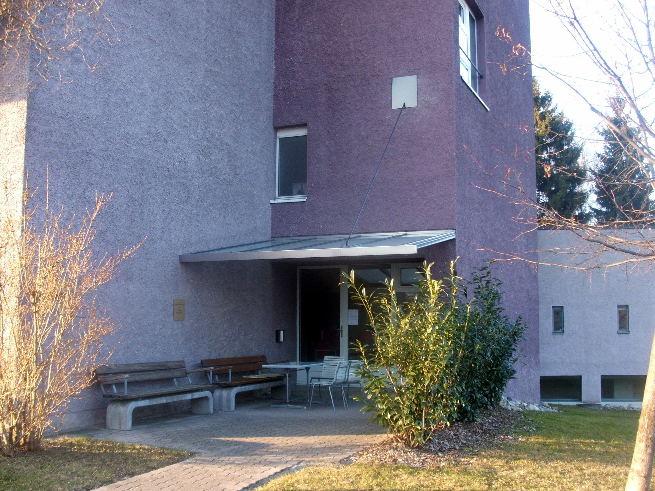 Glasvordach beim Alterszentrum Staffelnhof in Luzern